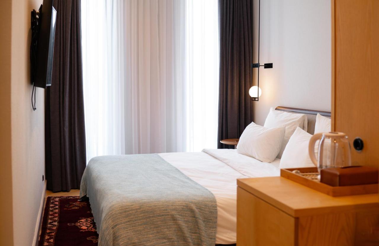 Pana Boutique Hotel Шимкент Екстериор снимка