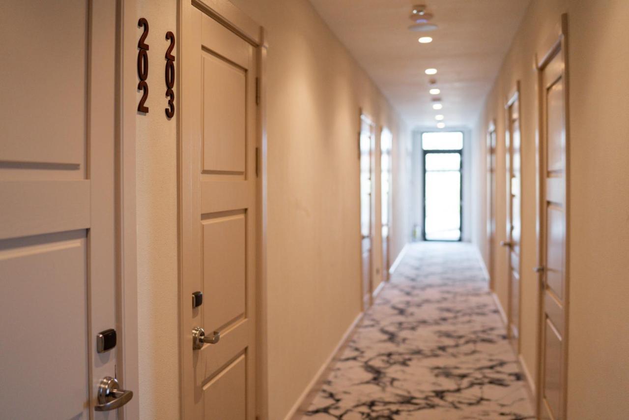 Pana Boutique Hotel Шимкент Екстериор снимка