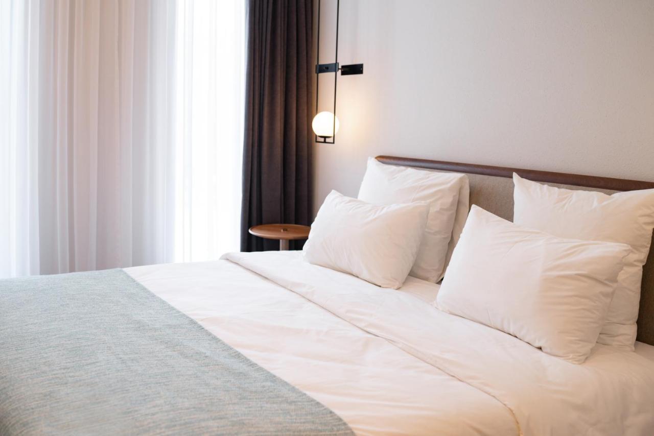 Pana Boutique Hotel Шимкент Екстериор снимка