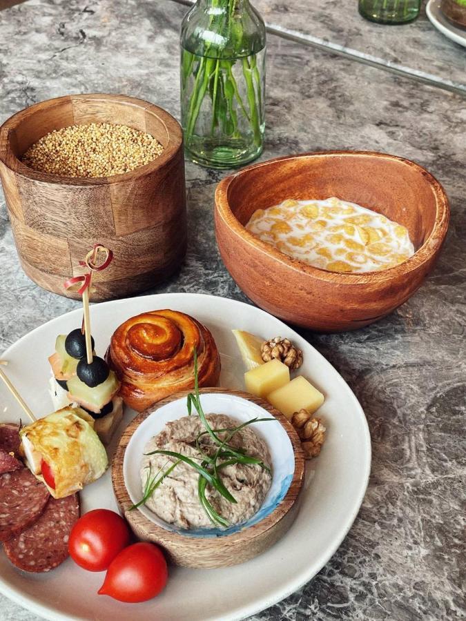 Pana Boutique Hotel Шимкент Екстериор снимка