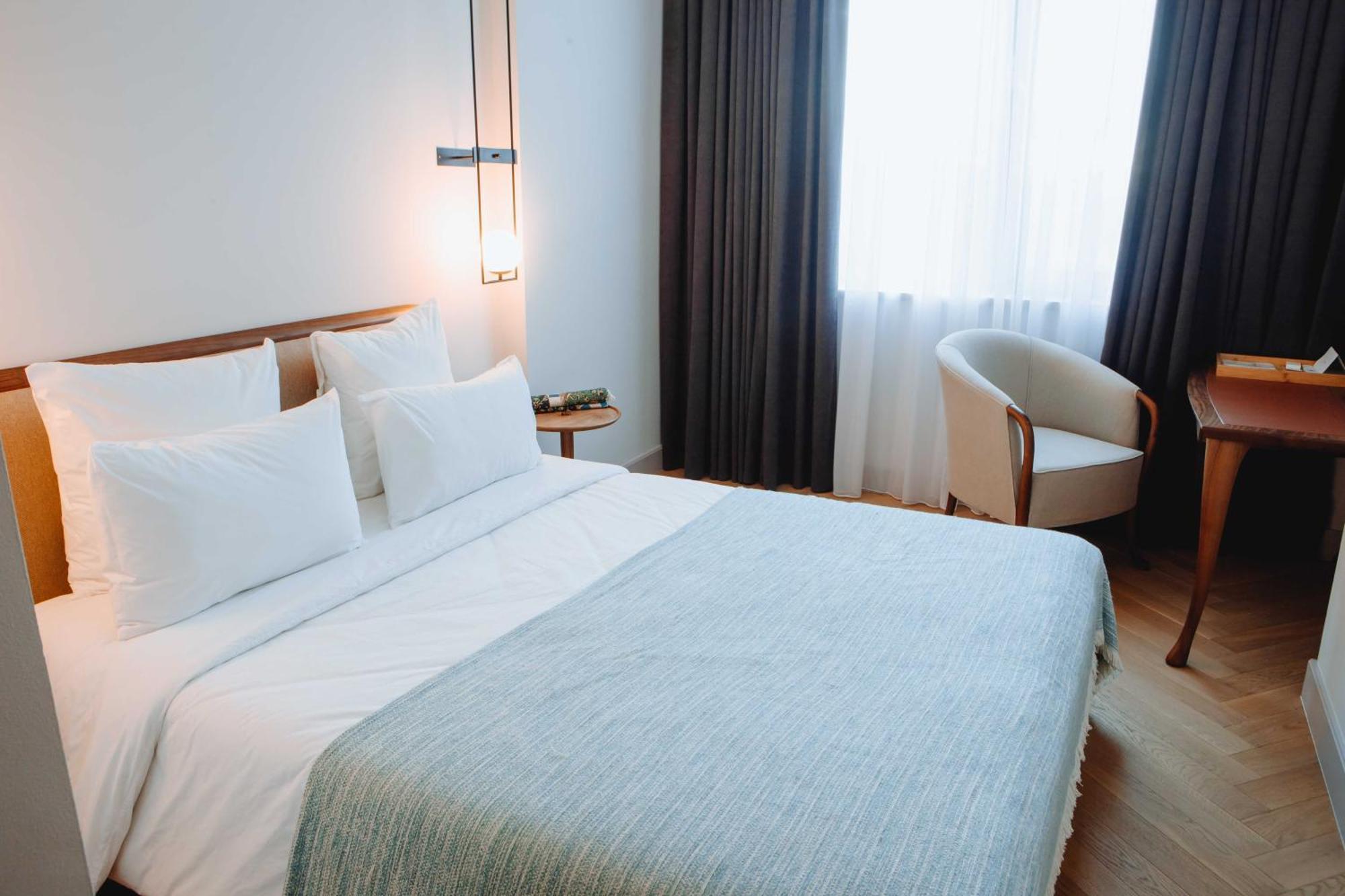 Pana Boutique Hotel Шимкент Екстериор снимка
